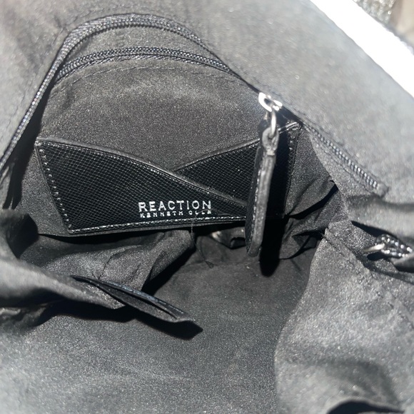 Black and White Crossbody Bag - Picture 4 of 4